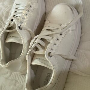 Michael Kors Off-White Leather Low-Top Sneakers